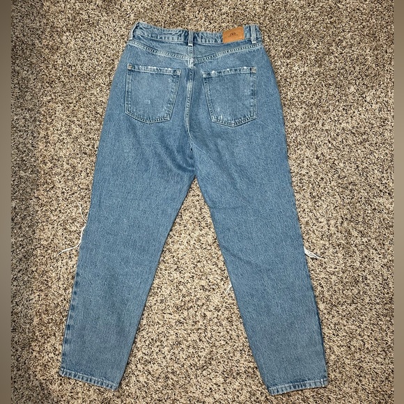 Zara High Rise Jeans - Picture 3 of 3